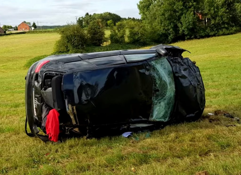 Audi odpoczywa na boczku